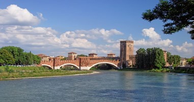 Verona, Castelvecchio.jpg